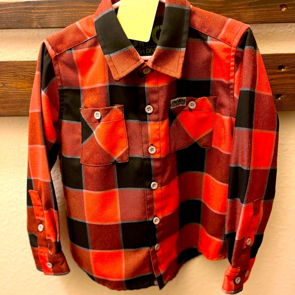 DIXXON flannel 
Hill City lynchburg
Youth XS
